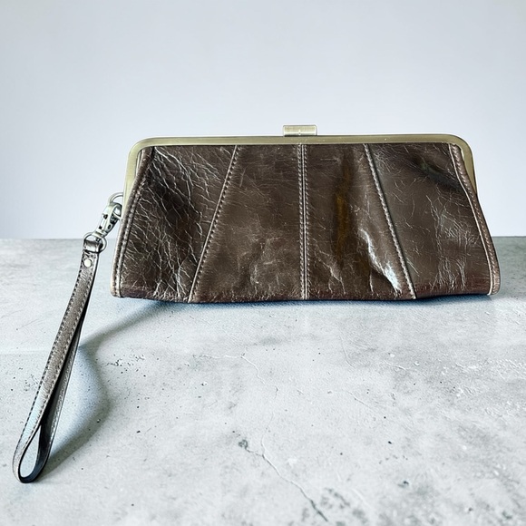 Kenneth Cole Handbags - Kenneth Cole Reaction Brown Leather Frame Clutch Wristlet Kiss Lock Bag